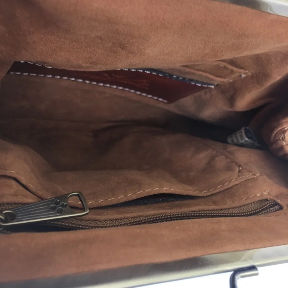 Patricia Nash Savena Kisslock Leather Wristlet Wallet Clutch Brown